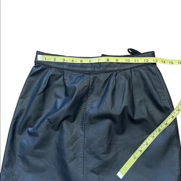 Vintage Design Assets genuine leather black pleated pencil skirt size 6 - Picture 8 of 14